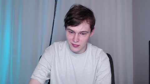 Snapshot of littlesadcabbage chatting on December 16, 2024, 3:54 pm Sonnenschein online show from December 16, 2024, 3:54 pm