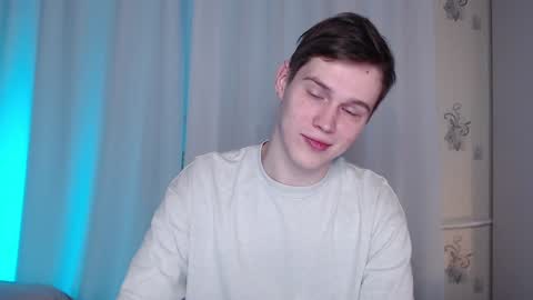 Snapshot of littlesadcabbage chatting on January 4, 2025, 4:23 am Sonnenschein online show from January 4, 2025, 4:23 am