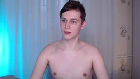 Snapshot of littlesadcabbage chatting on January 7, 2025, 11:58 am Sonnenschein online show from January 7, 2025, 11:58 am