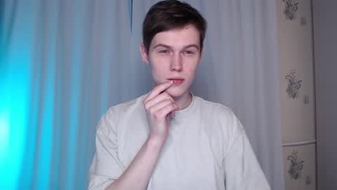 Snapshot of littlesadcabbage chatting on January 15, 2025, 9:51 pm Sonnenschein online show from January 15, 2025, 9:51 pm