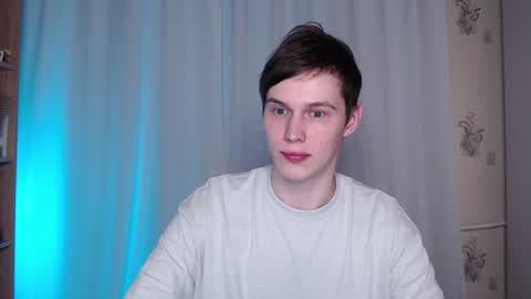 Snapshot of littlesadcabbage chatting on January 31, 2025, 12:28 am Sonnenschein online show from January 31, 2025, 12:28 am