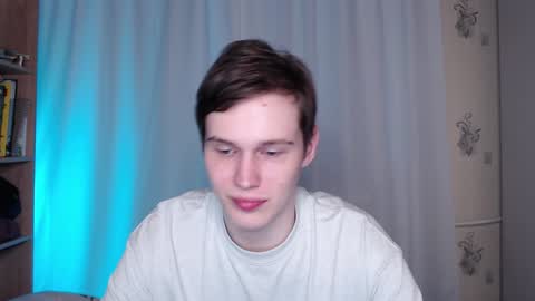 Snapshot of littlesadcabbage chatting on February 1, 2025, 4:35 am Sonnenschein online show from February 1, 2025, 4:35 am