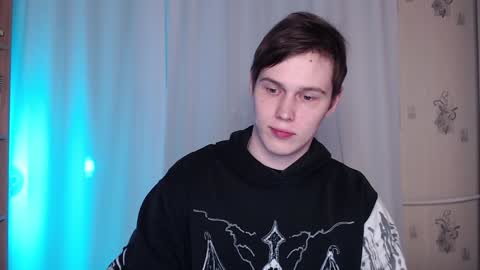 Snapshot of littlesadcabbage chatting on February 7, 2025, 3:41 pm Sonnenschein online show from February 7, 2025, 3:41 pm