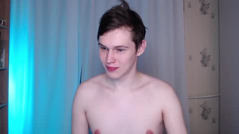 Snapshot of littlesadcabbage chatting on February 7, 2025, 11:24 pm Sonnenschein online show from February 7, 2025, 11:24 pm