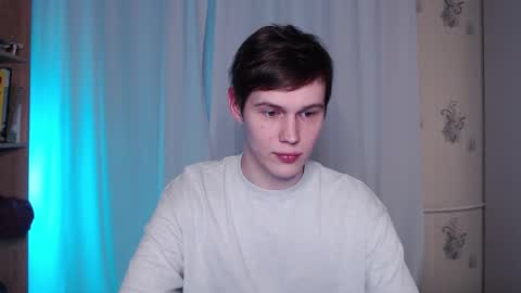 Snapshot of littlesadcabbage chatting on February 14, 2025, 4:26 am Sonnenschein online show from February 14, 2025, 4:26 am