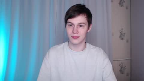 Snapshot of littlesadcabbage chatting on February 16, 2025, 5:26 pm Sonnenschein online show from February 16, 2025, 5:26 pm