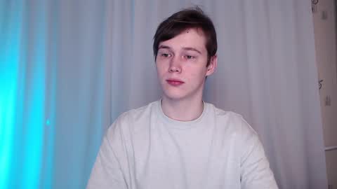 Snapshot of littlesadcabbage chatting on February 25, 2025, 11:33 pm Sonnenschein online show from February 25, 2025, 11:33 pm