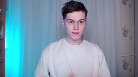 Snapshot of littlesadcabbage chatting on March 4, 2025, 11:43 pm Sonnenschein online show from March 4, 2025, 11:43 pm