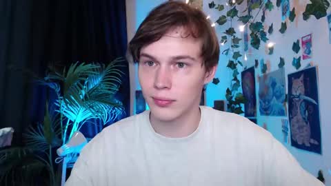 Snapshot of littlesadcabbage chatting on September 29, 2025, 12:05 am Sonnenschein online show from September 29, 2025, 12:05 am