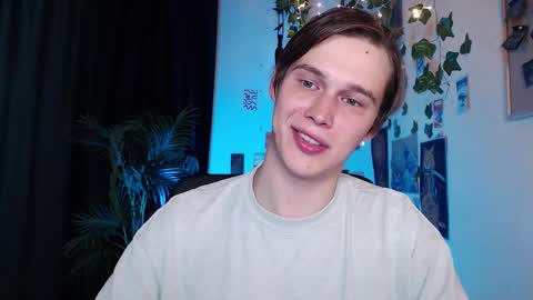 Snapshot of littlesadcabbage chatting on October 21, 2025, 10:21 pm Sonnenschein online show from October 21, 2025, 10:21 pm