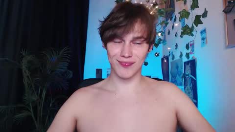 Snapshot of littlesadcabbage chatting on October 22, 2025, 11:15 pm Sonnenschein online show from October 22, 2025, 11:15 pm