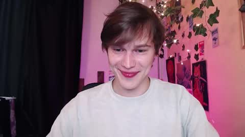 Snapshot of littlesadcabbage chatting on October 24, 2025, 4:20 am Sonnenschein online show from October 24, 2025, 4:20 am