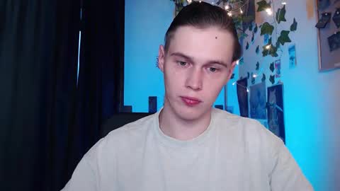 Snapshot of littlesadcabbage chatting on October 30, 2025, 5:20 am Sonnenschein online show from October 30, 2025, 5:20 am