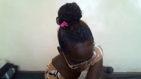 Snapshot of littlesandie chatting on November 14, 2025, 6:34 am littlesandie online show from November 14, 2025, 6:34 am