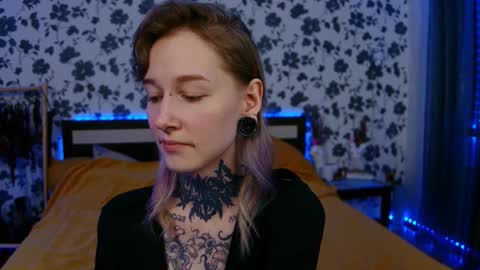 Niki  free tg channel with some photos gifs and info about streams  online show from October 21, 2025, 6:19 pm