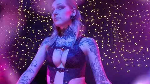 Niki  free tg channel with some photos gifs and info about streams  online show from February 14, 2026, 10:56 am