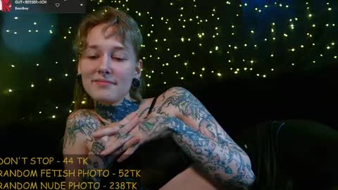 Snapshot of littlespacemouse chatting on May 4, 2026, 2:24 pm Niki free tg channel with some photos gifs and info about streams online show from May 4, 2026, 2:24 pm