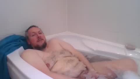 Snapshot of littlesubbear chatting on May 9, 2026, 1:49 pm littlesubbear online show from May 9, 2026, 1:49 pm