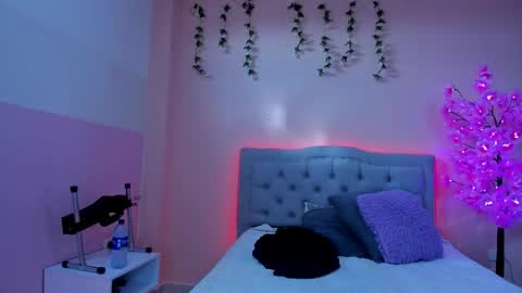 Snapshot of littletammy4u_ chatting on October 6, 2025, 12:24 pm tammy online show from October 6, 2025, 12:24 pm