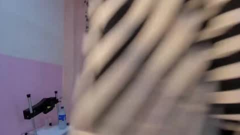 Snapshot of littletammy4u_ chatting on October 7, 2025, 12:13 pm tammy online show from October 7, 2025, 12:13 pm