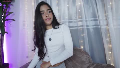 Snapshot of littletammy_ chatting on September 30, 2025, 12:32 pm littletammy_ online show from September 30, 2025, 12:32 pm