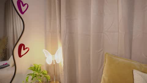 littletammy_ online show from February 7, 2026, 4:00 pm