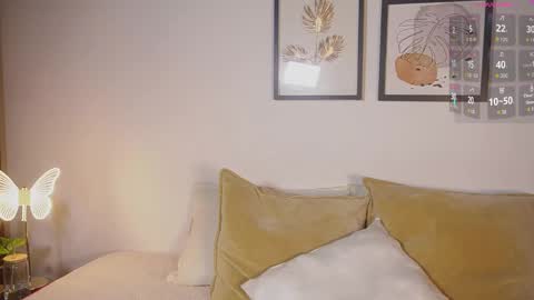 littletammy_ online show from May 22, 2026, 4:01 pm