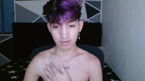 Snapshot of littlextrem chatting on January 2, 2025, 3:37 am Eros online show from January 2, 2025, 3:37 am