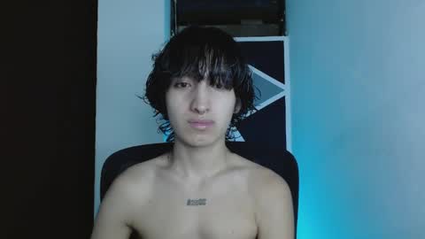 Snapshot of littlextrem chatting on May 5, 2026, 4:09 am Eros online show from May 5, 2026, 4:09 am