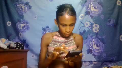Snapshot of littleyanah chatting on June 1, 2026, 6:53 pm yanah online show from June 1, 2026, 6:53 pm