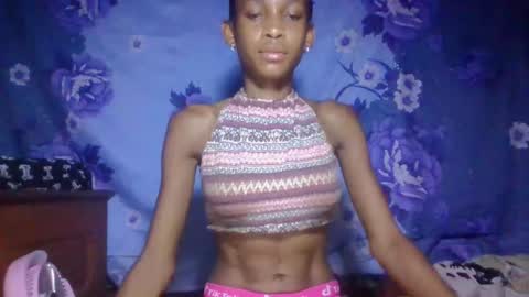 Snapshot of littleyanah chatting on June 2, 2026, 6:59 am yanah online show from June 2, 2026, 6:59 am