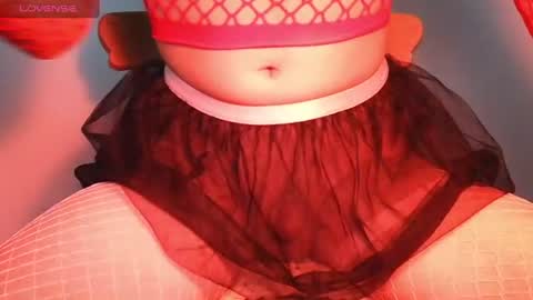 Snapshot of littlwill chatting on June 16, 2026, 4:42 pm Little Willa online show from June 16, 2026, 4:42 pm