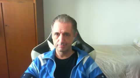 Snapshot of liuk53 chatting on May 3, 2026, 1:06 pm liuk53 online show from May 3, 2026, 1:06 pm