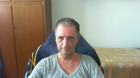 Snapshot of liuk53 chatting on May 23, 2026, 12:20 pm liuk53 online show from May 23, 2026, 12:20 pm