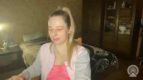 Livandria online show from April 24, 2026, 7:49 pm