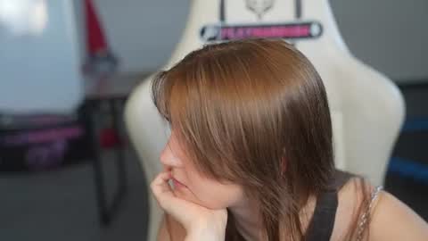 Snapshot of livehub054 chatting on August 4, 2026, 10:07 am Sheryl online show from August 4, 2026, 10:07 am