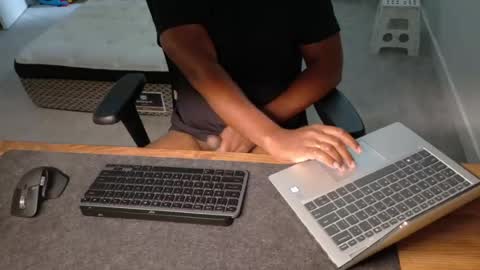 livetribber online show from July 24, 2026, 7:01 pm