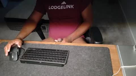livetribber online show from July 27, 2026, 12:01 pm