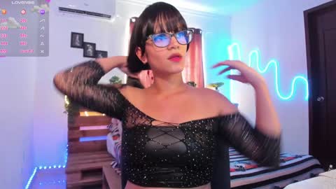 Snapshot of livfabi_ chatting on December 31, 2024, 4:57 pm Livfabi online show from December 31, 2024, 4:57 pm