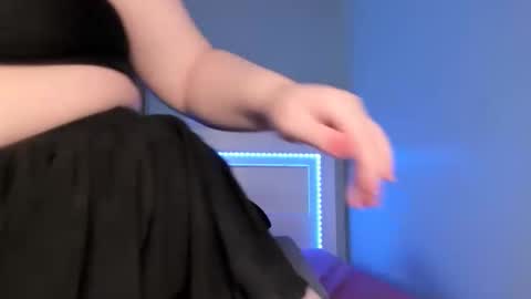 Snapshot of livinsubspace chatting on January 15, 2026, 12:37 am Liv online show from January 15, 2026, 12:37 am