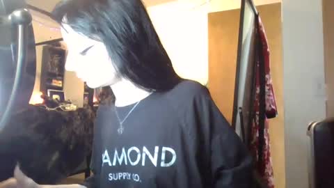 Liv Mirage online show from March 1, 2025, 8:21 pm