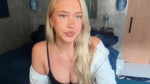 olivia online show from March 16, 2026, 1:11 am