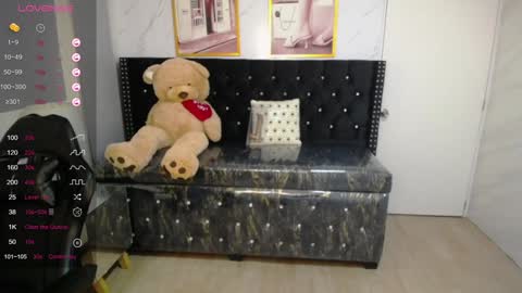 Snapshot of liz25_b chatting on January 21, 2025, 3:15 am Liz online show from January 21, 2025, 3:15 am