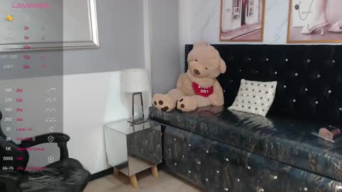 Snapshot of liz25_b chatting on February 11, 2025, 3:08 am Liz online show from February 11, 2025, 3:08 am