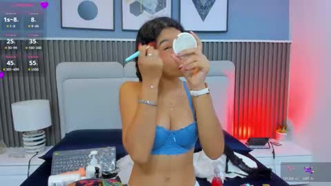 Snapshot of liz__cute chatting on October 29, 2025, 11:34 am Lizeth online show from October 29, 2025, 11:34 am