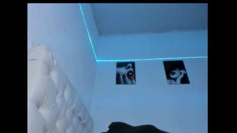 liza_25 online show from March 18, 2026, 4:59 am