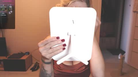 Snapshot of liza_wet chatting on September 9, 2025, 4:12 am Liza Wet online show from September 9, 2025, 4:12 am