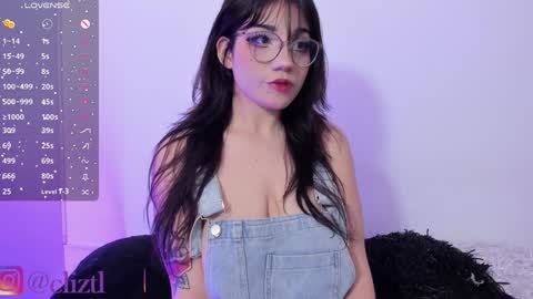 lizcastl online show from December 3, 2024, 9:34 pm