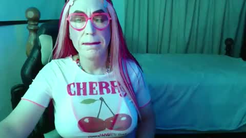 Snapshot of lizicherystrawbery chatting on April 19, 2026, 9:30 am Lizi Chery Strawbery online show from April 19, 2026, 9:30 am