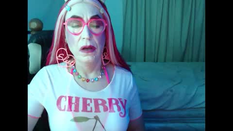 Snapshot of lizicherystrawbery chatting on April 20, 2026, 9:01 am Lizi Chery Strawbery online show from April 20, 2026, 9:01 am